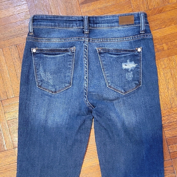 Judy Blue Dark Wash Straight Leg Distressed Denim Jeans Size 27 Like New - Picture 10 of 12